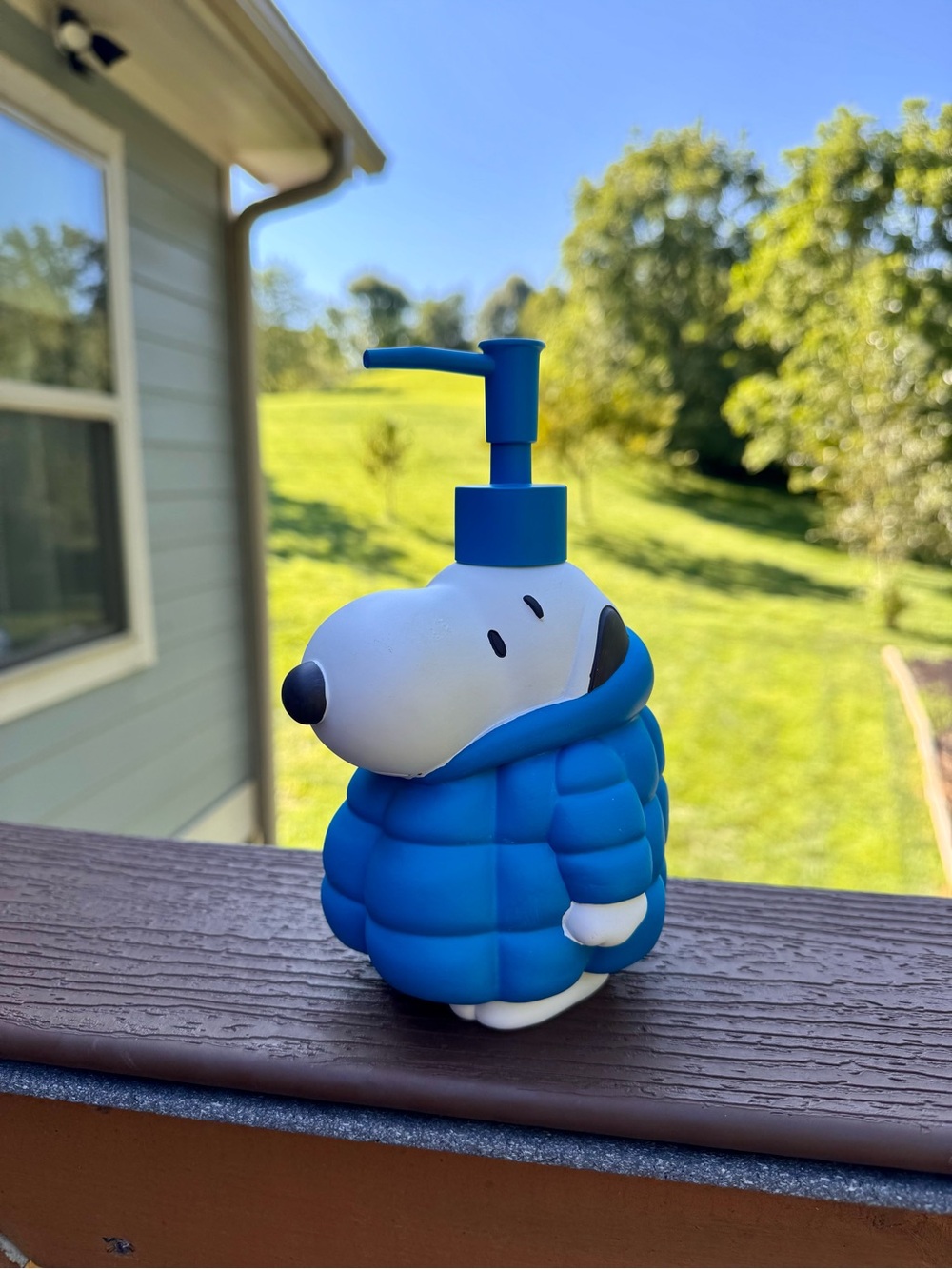 Peanuts Snoopy Puffer Jacket Lotion or Soap Pump Dispenser 🛀